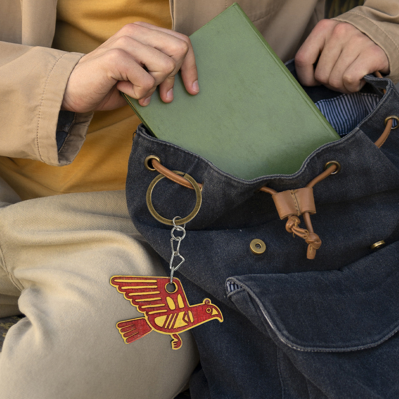 Totem bird keychain
