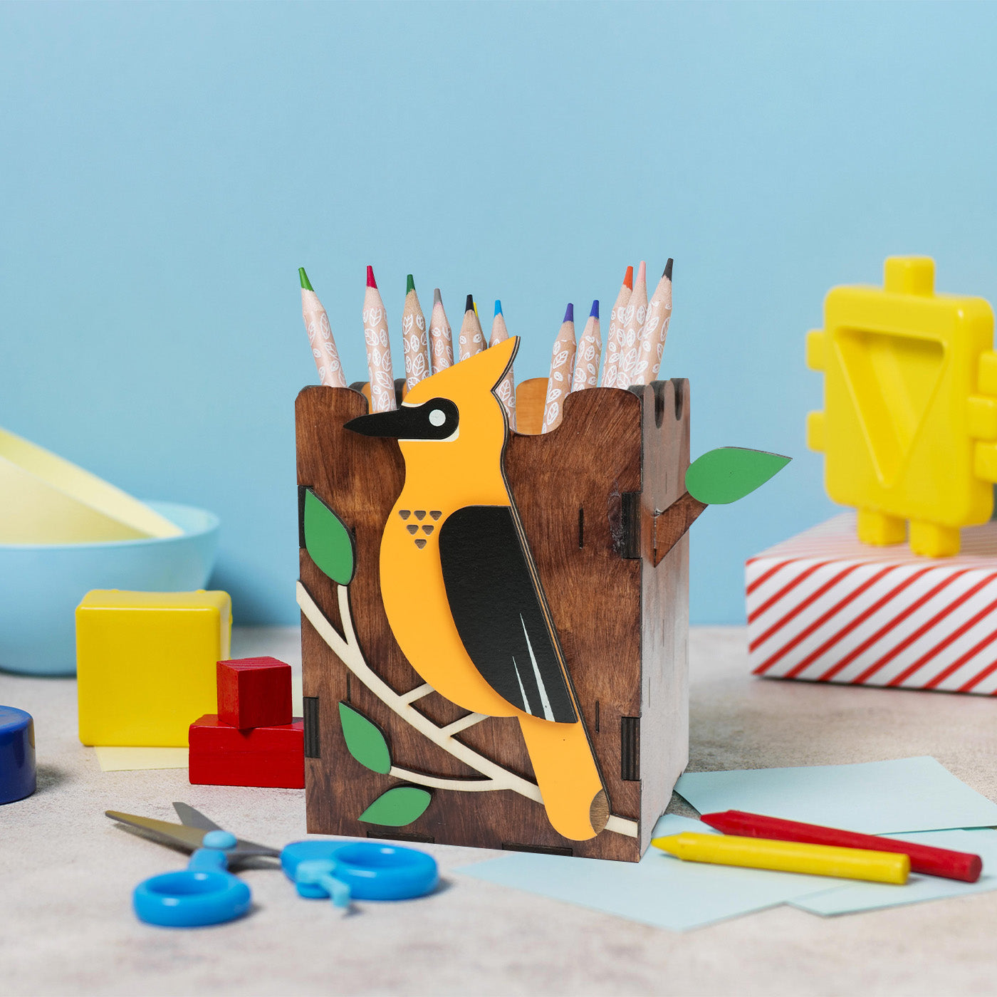 Bird Tree Stump Pen Holder