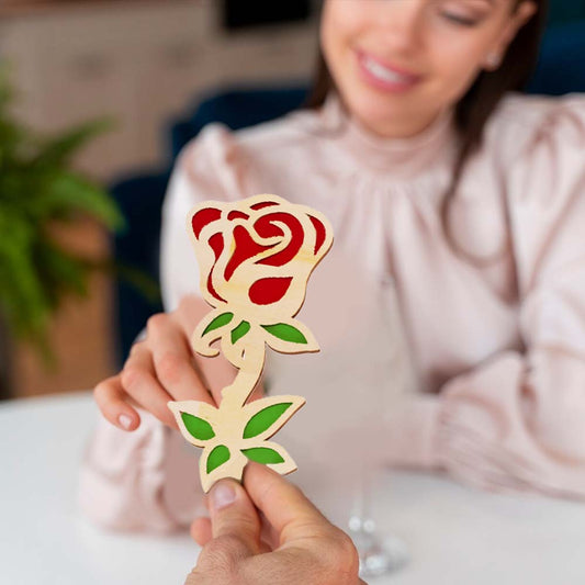 Delicate Rose Garland decorations