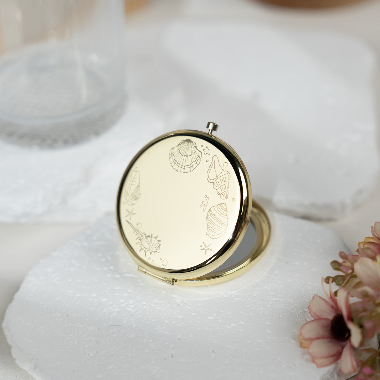 Seashell pattern mirror engraving