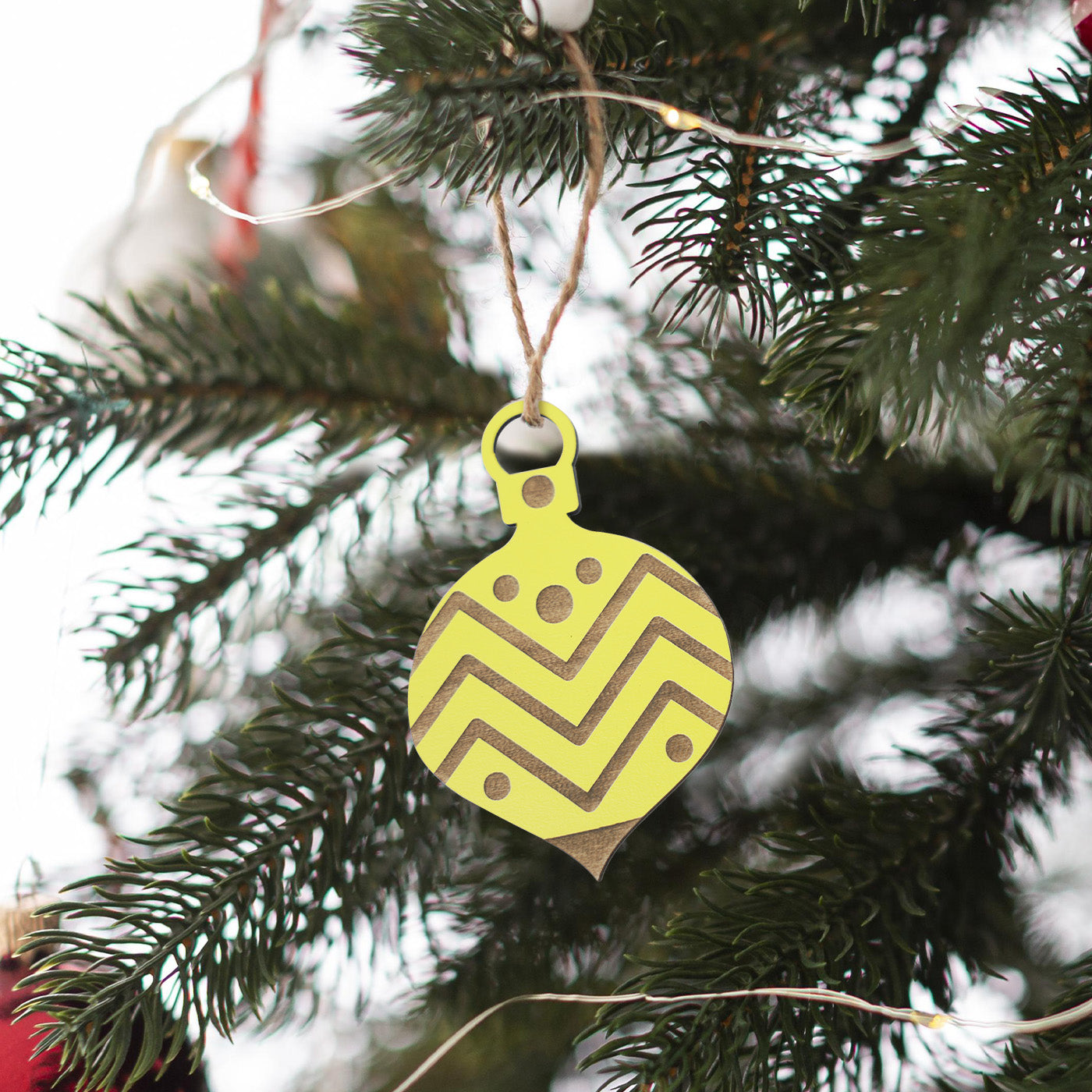 Christmas tree ornaments11