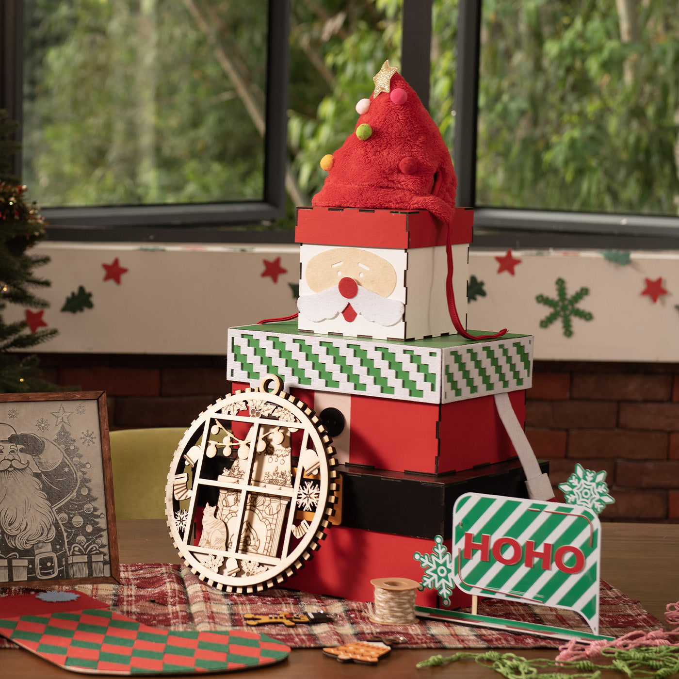 Santa Claus Shape Wooden Gift Box Set