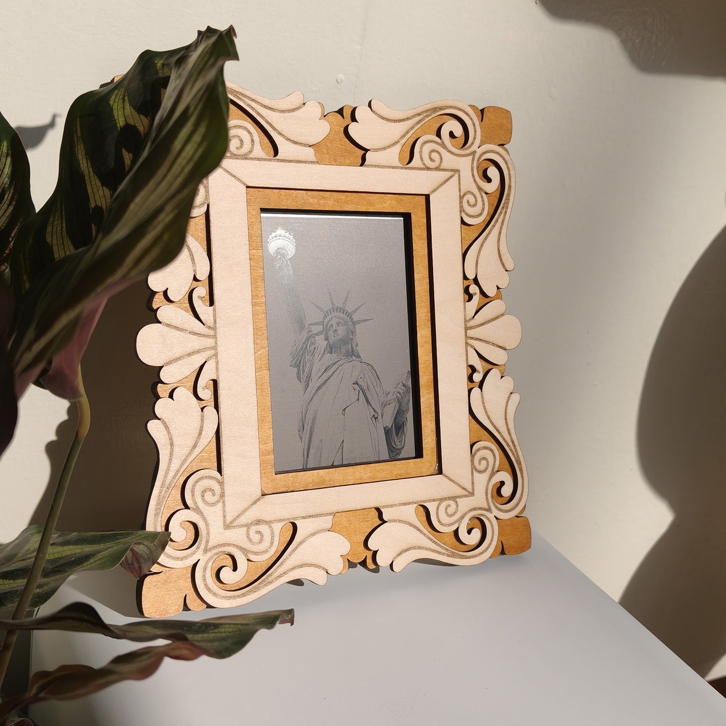 Finely engraved photo and frame set